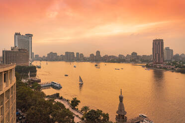 أفق القاهرة والنيل – مشهد يعكس تنوع السوق العقاري